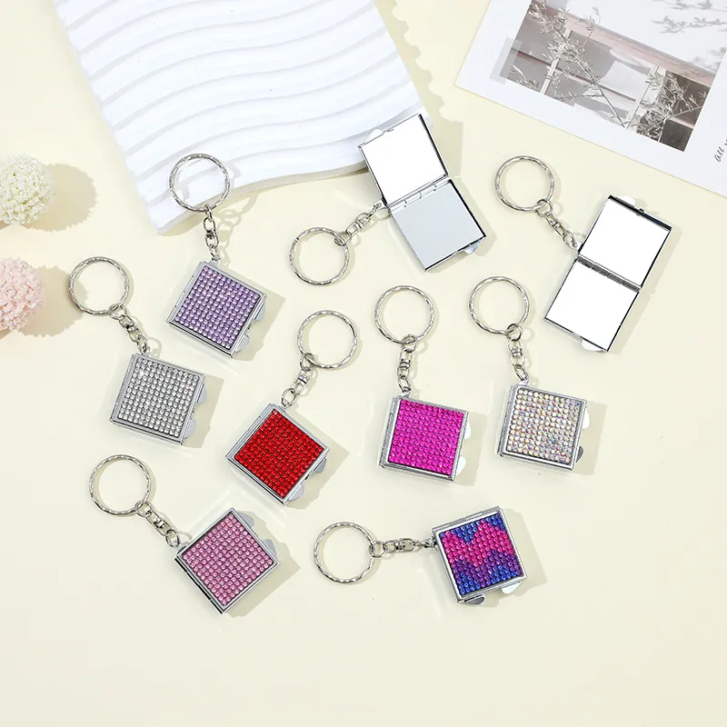 Mini Opvouwbare Make-up Spiegel Sleutelhanger Strass Vierkant Metaal Draagbare Decoratieve Tashanger Voor Vrouwen