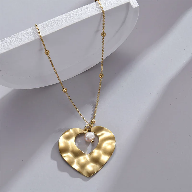 Heart Pendant Necklace Gold Plated Stainless Steel With Artificial Pearl Hammered Texture Satellite Chain Elegant Jewelry Women