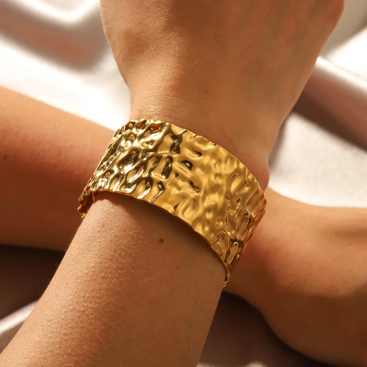 18K Gold Plated Stainless Steel Open Cuff Bracelet For Women Wide Hammered Texture Exaggerated Punk INS Style Jewelry
