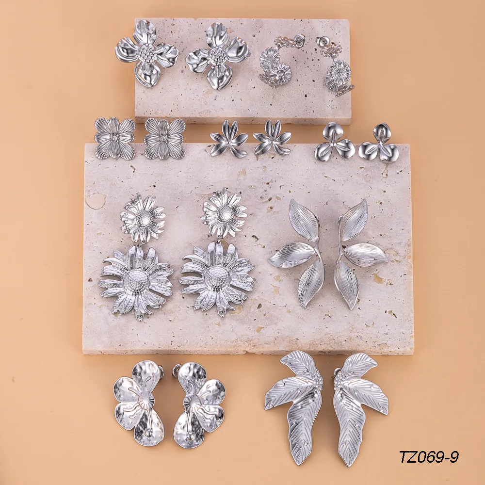 Stainless Steel Flower Stud Earrings For Women Rhinestone Sunflower Leaf Hoop Earrings Fashion Jewelry Accessories