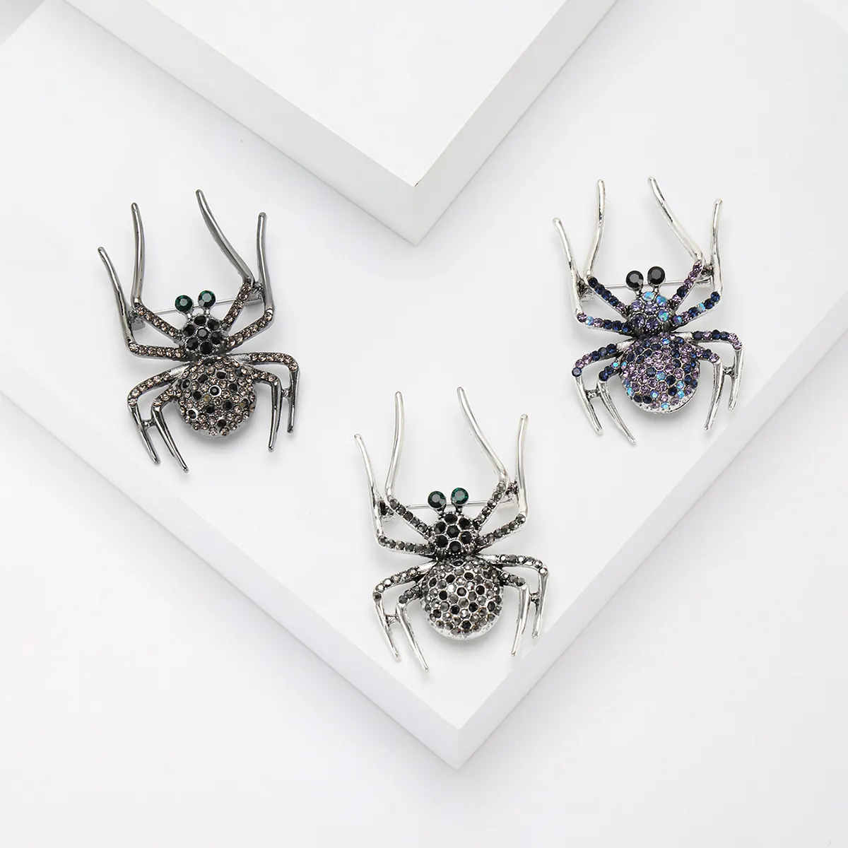 Retro Spider Brooch Pin Alloy Rhinestone Gothic Insect Design Suit Lapel Accessories For Men Women