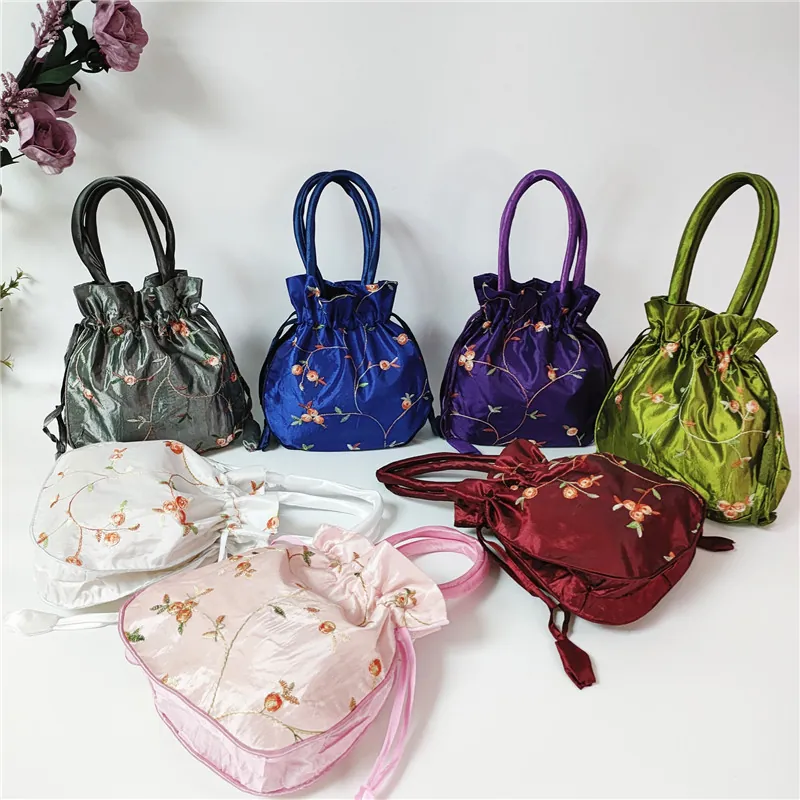 Women Satin Satin Drawstring Handbag Traditional Chinese Ethnic Style Flower Embroidered Pouch Vintage Wristlet Gift Bag