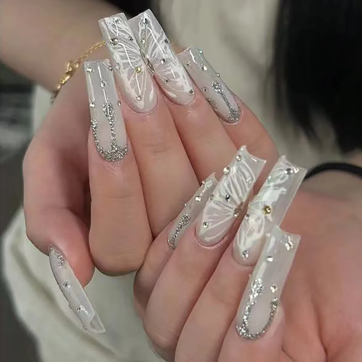 Long Coffin Press On Nails Butterfly Wing Pattern Silver Glitter Rhinestone Luxury French Style Artificial Finger Nails