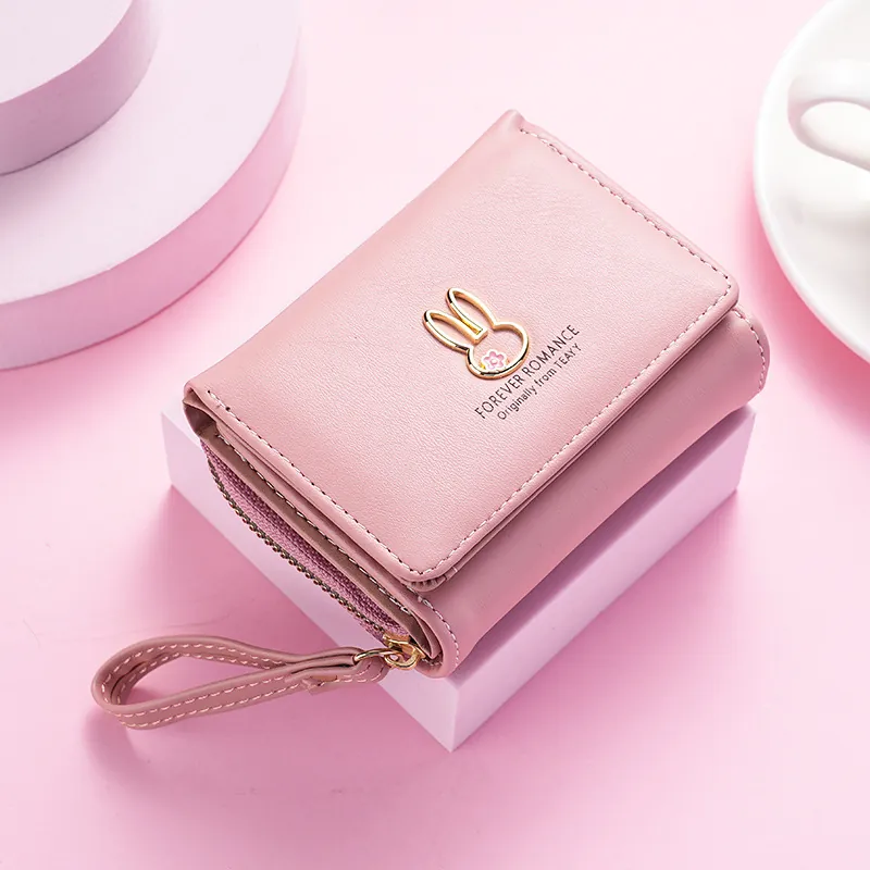 Damen Kurz Trifold Geldbörse PU Leder Reißverschluss Münzfach Kartenfächer Kaninchen Dekor Handgelenkschlaufe Elegante Clutch