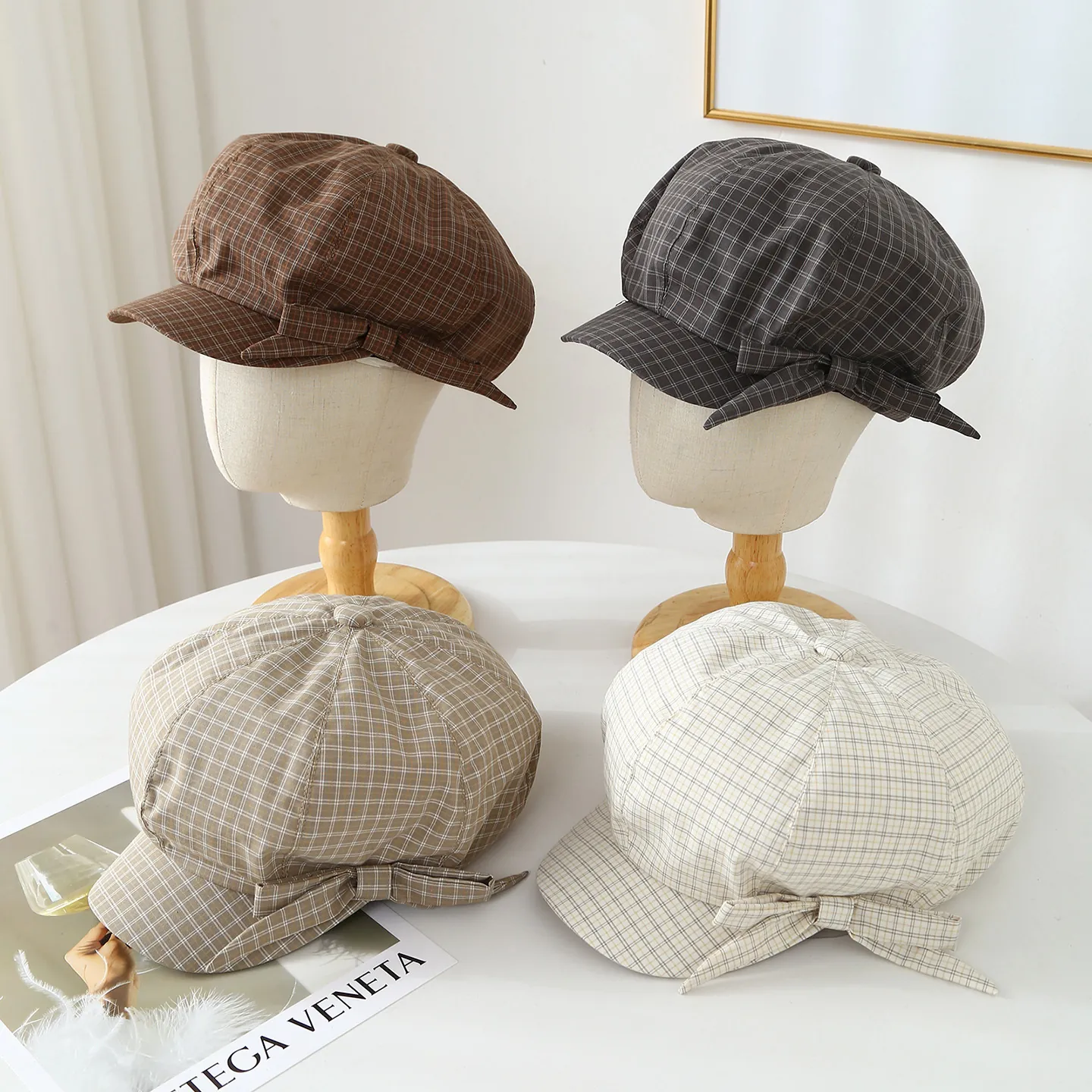 Women Plaid Beret Hat Retro Newsboy Cap With Bowknot Vintage Painter Hat Adjustable Breathable Woven Fabric Sweet Style