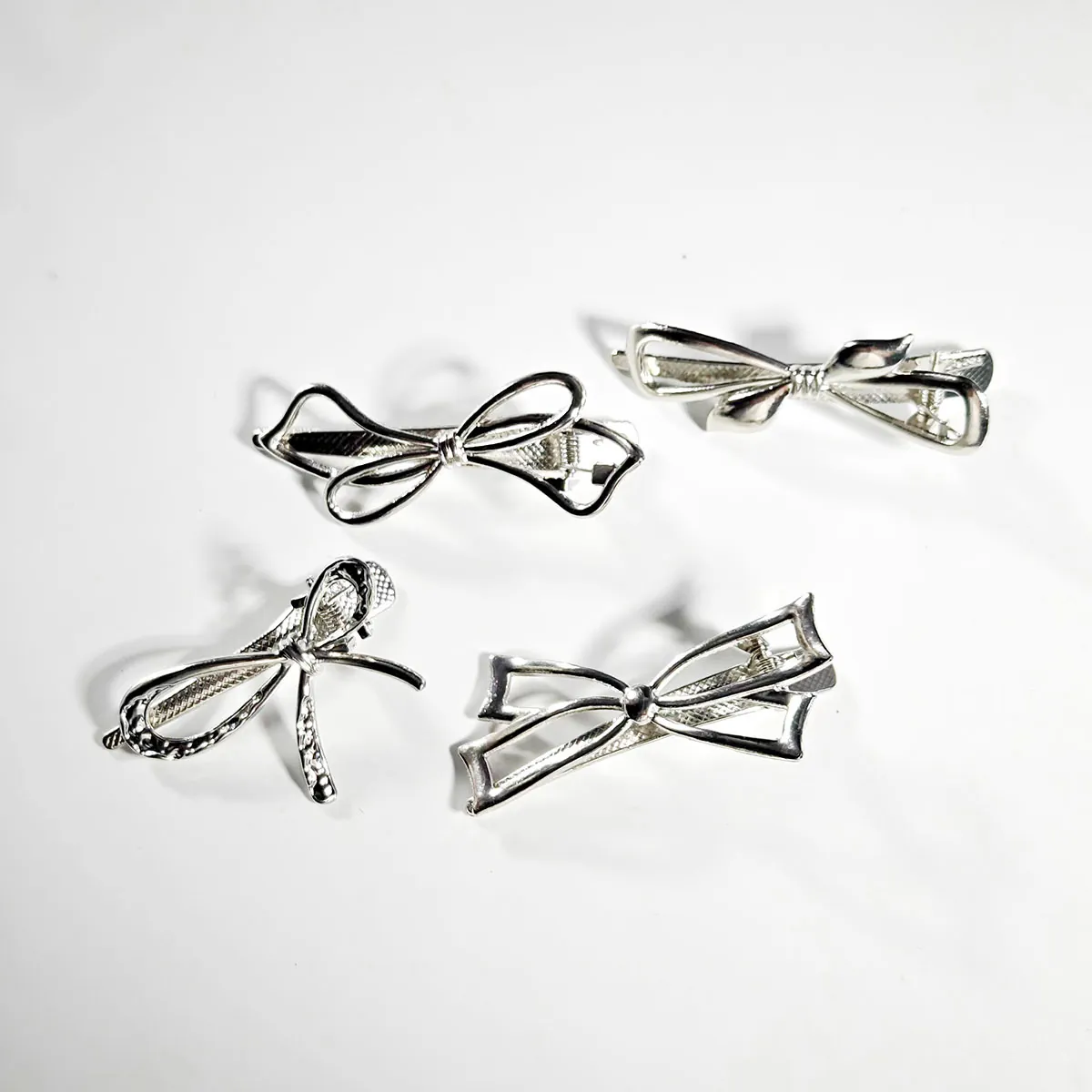 Women Hollow Metal Hair Clips Alloy Heart Bow Geometric Bangs Side Hairpins Elegant Sweet Cool Style Hair Accessories