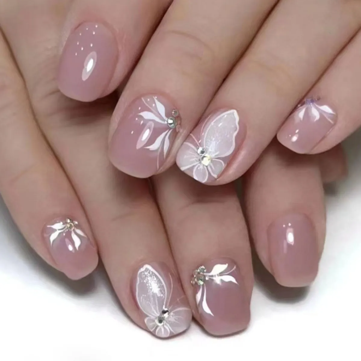 Press On Nails Short Square Glossy Nude Pink Butterfly Floral Patterns Rhinestone Decor Sweet Style Artificial Fingernails