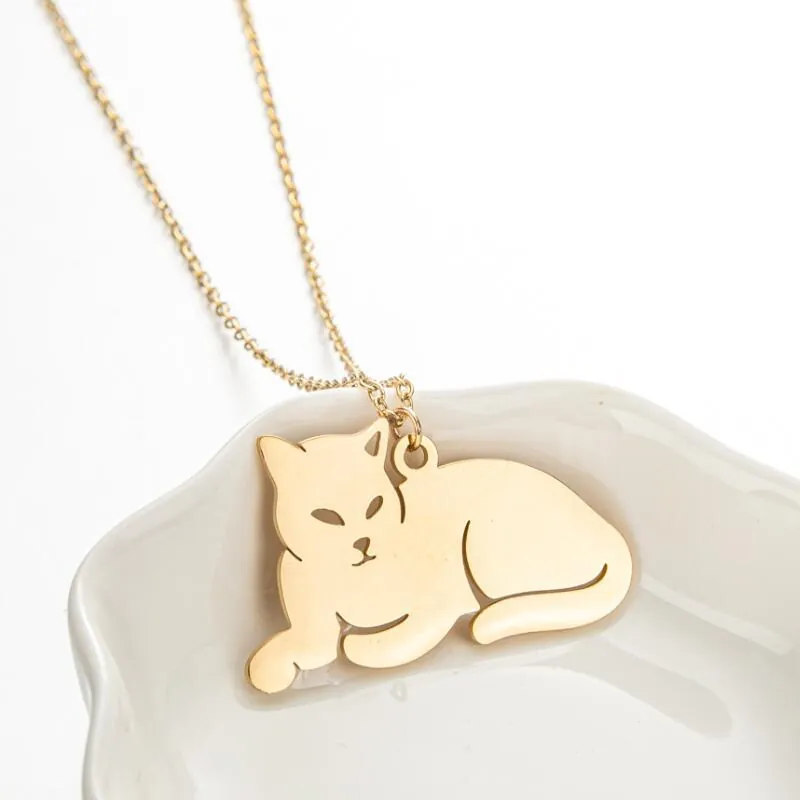 Collier Pendentif Chat Allongé Minimaliste Acier Inoxydable Poli Bijoux Animaux Pour Femmes Quotidien Simple Elégant