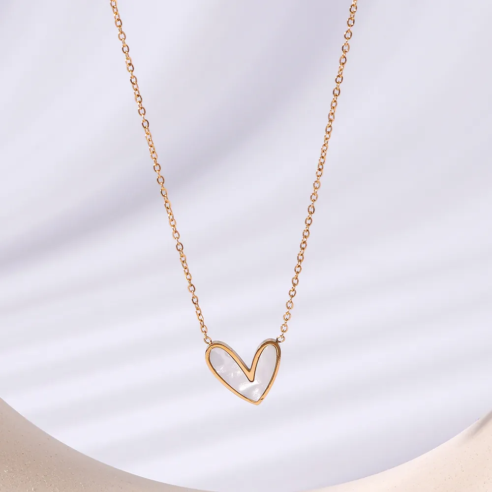 Collana Con Pendente A Cuore Asimmetrico Minimalista Per Donna Acciaio Inossidabile Placcato Oro 18K Madreperla Bianca