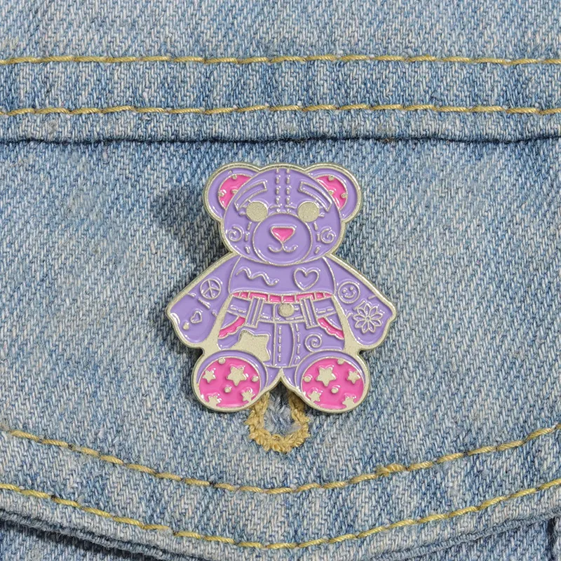 Cute Cartoon Bear Enamel Brooch Pin Creative Alloy Lacquered Graffiti Bear Badge Fashion Clothing Accessories For Women