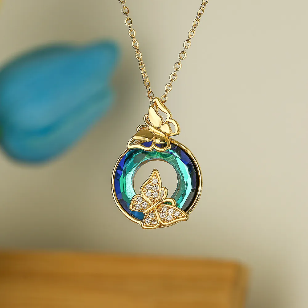 Schmetterling Anhänger Halskette Kupfer Vergoldet Rund Gradient Kristall Zirkon Elegante Schmuck Für Frauen Mode Accessoire