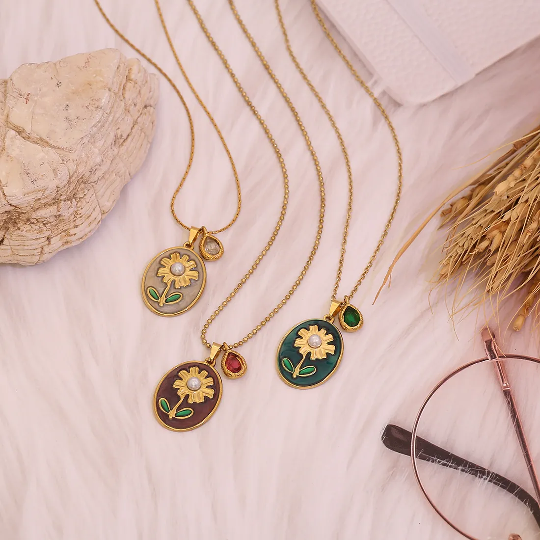 Retro Flower Pendant Necklace Stainless Steel Gold Plated Enamel Daisy Artificial Pearl Water Drop Gemstone Clavicle Chain For Women