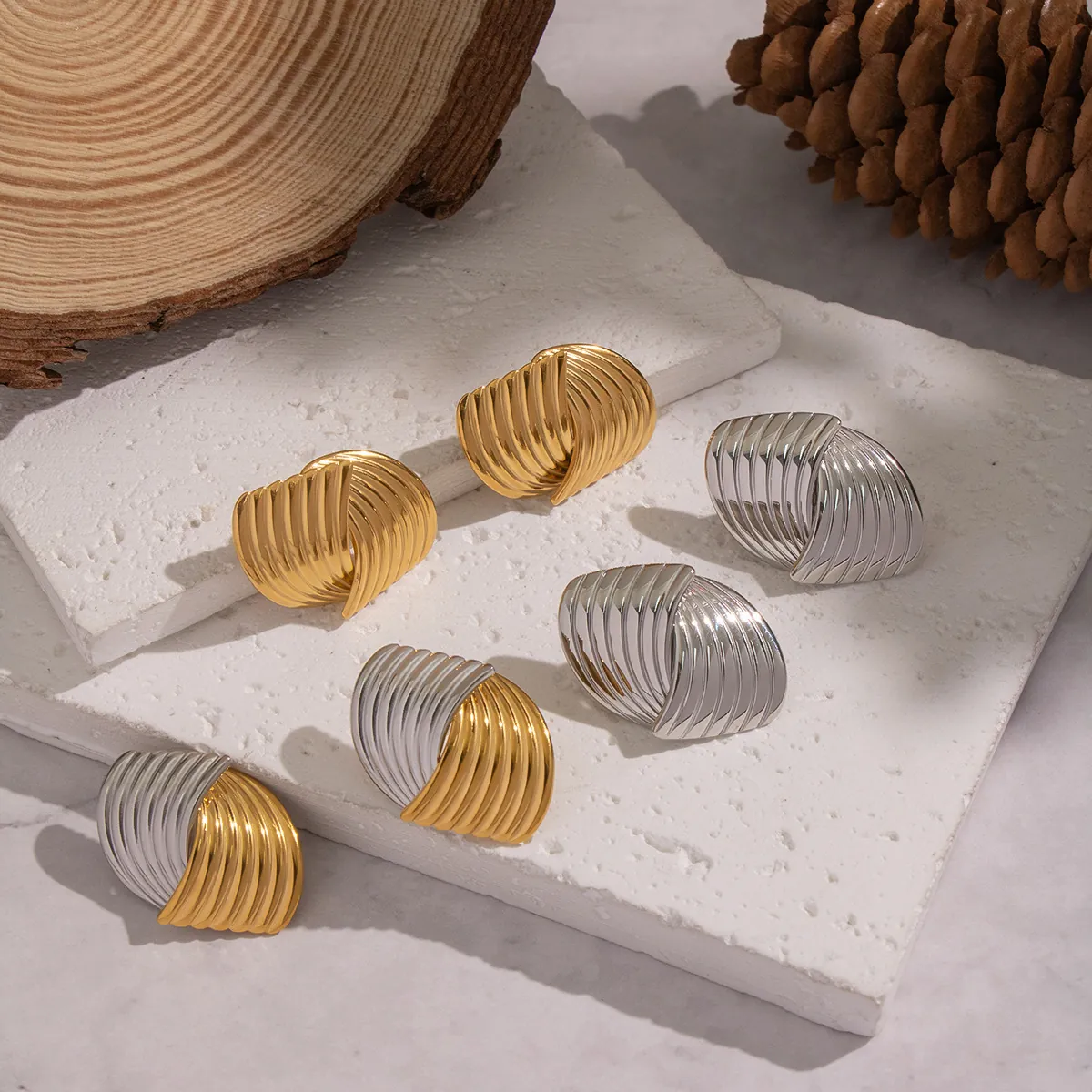 Boucles D'oreilles Géométriques À Nervures Acier Inoxydable 304 Étanche Hypoallergénique Plissé Texturé Mode Pour Femmes