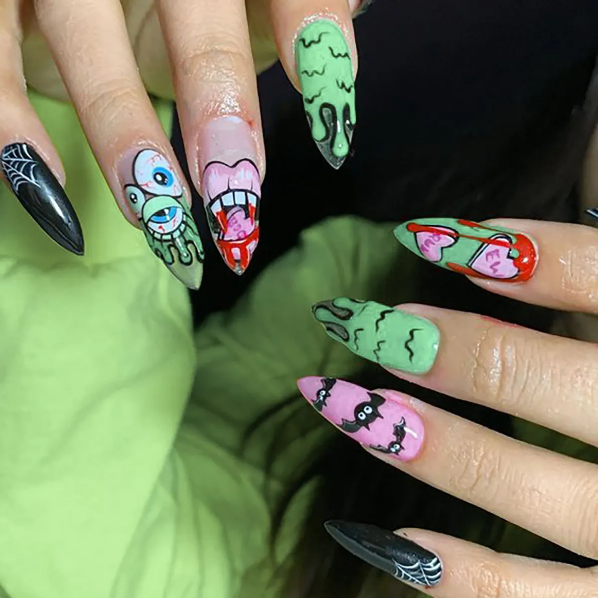 Halloween Press On Nails Long Almond Shape Spider Web Bat Horror Gothic Hand Painted False Nails For Women Festive