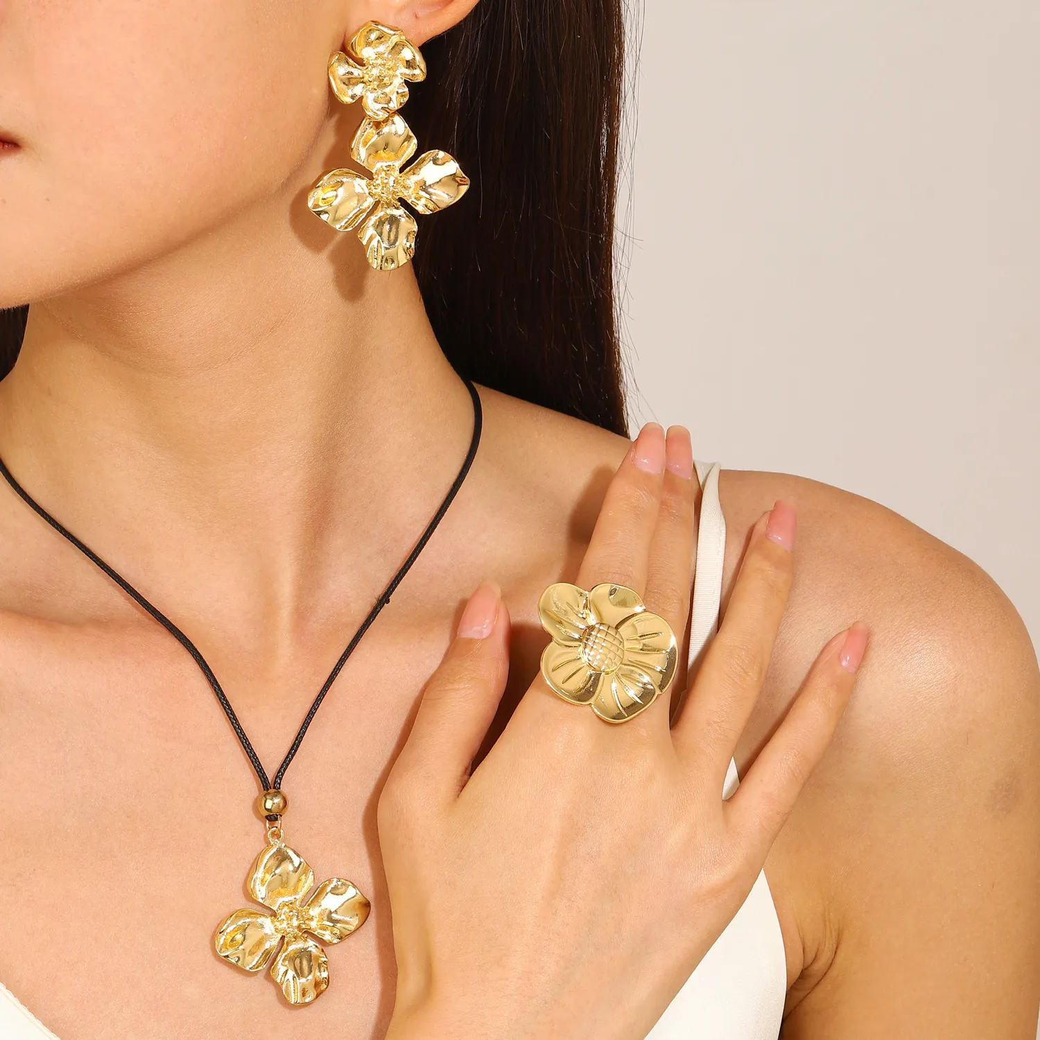 Bijoux En Alliage De Fleur Collier Boucles D Oreilles Bague Pour Femmes Plaqué Or Vintage Style Palais Chic Ornements
