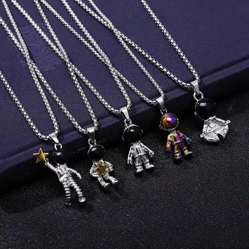 Astronaut Spaceman Pendant Necklace Stainless Steel Chain Alloy Hip Hop Jewelry For Men Women Trendy Iridescent