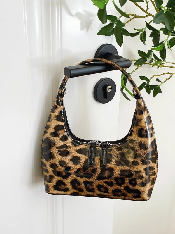 Glossy Patent PU Leather Hobo Handbag Leopard Print Retro Shoulder Crossbody Bag For Women Trendy Animal Pattern Crescent Purse