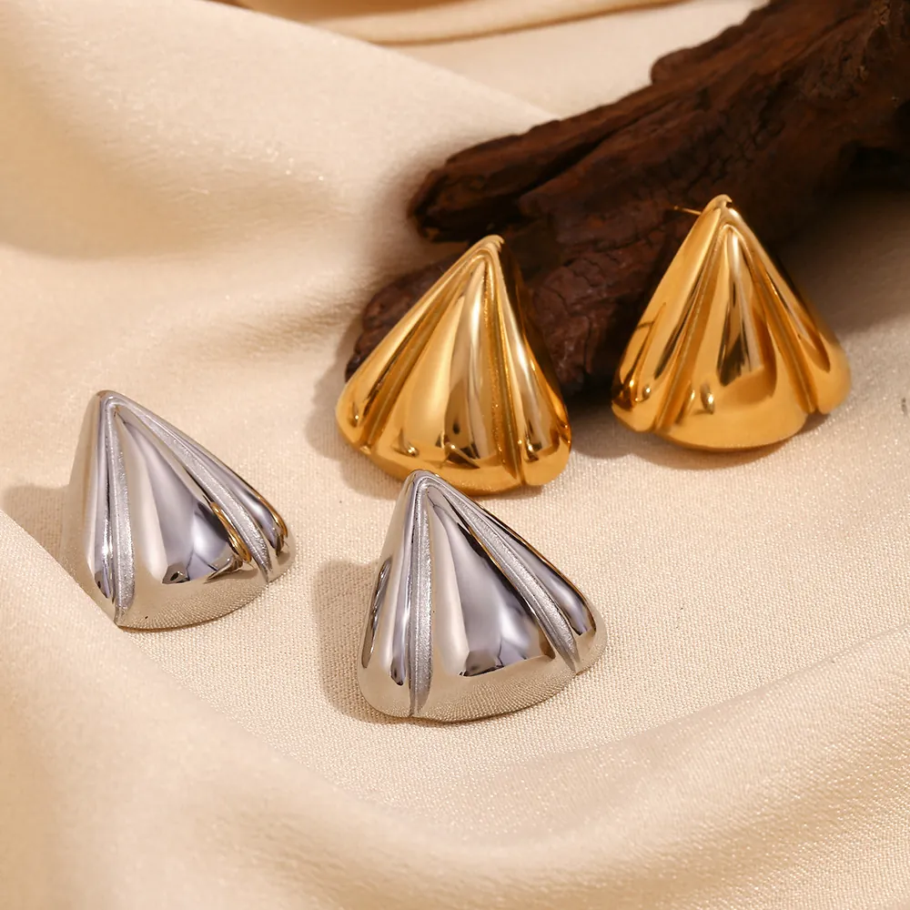 Geometric Petal Triangle Stud Earrings 316L Stainless Steel 18K Gold Plated Ribbed Texture Fashion Jewelry For Women
