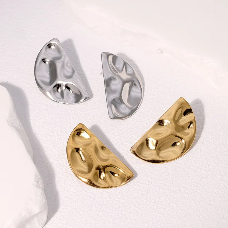 Orecchini A Lobo Geometrici A Mezzaluna Per Donna In Acciaio Inossidabile Con Texture Martellata Ondulata Stile Minimalista Gioielli Di Classe
