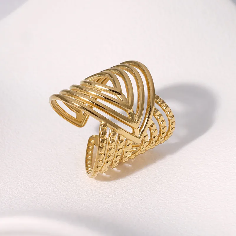 Anello Aperto Multistrato Asimmetrico Vintage Placcato Oro 18K Acciaio Inossidabile Cavo Forma V Regolabile Per Donne