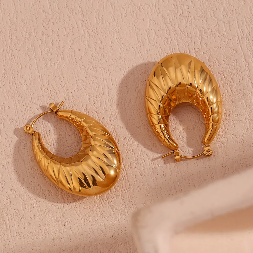 Stainless Steel Hollow Oval Rhombus Pattern Earrings 18K Gold Plated Geometric Hoop Earrings For Women Fashion Minimalist Jewelry