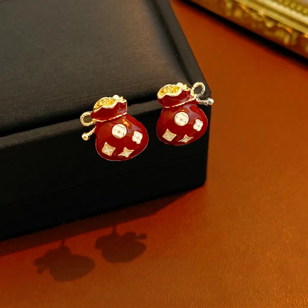 Orecchini A Lobo Sacco Della Fortuna Smalto Rosso Lega Stile Cinese Vintage Gioielli Con Perno In Argento Donna
