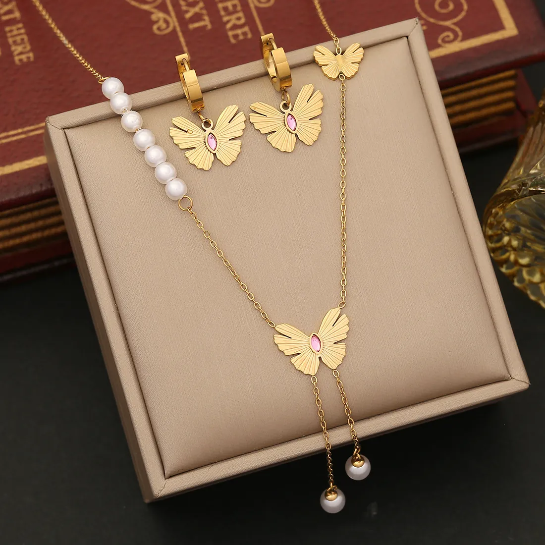 Collier Papillon En Acier Inoxydable Avec Künstliche Perles Et Pierre Rose Chaîne De Clavicule Bijoux De Mode Pour Femmes