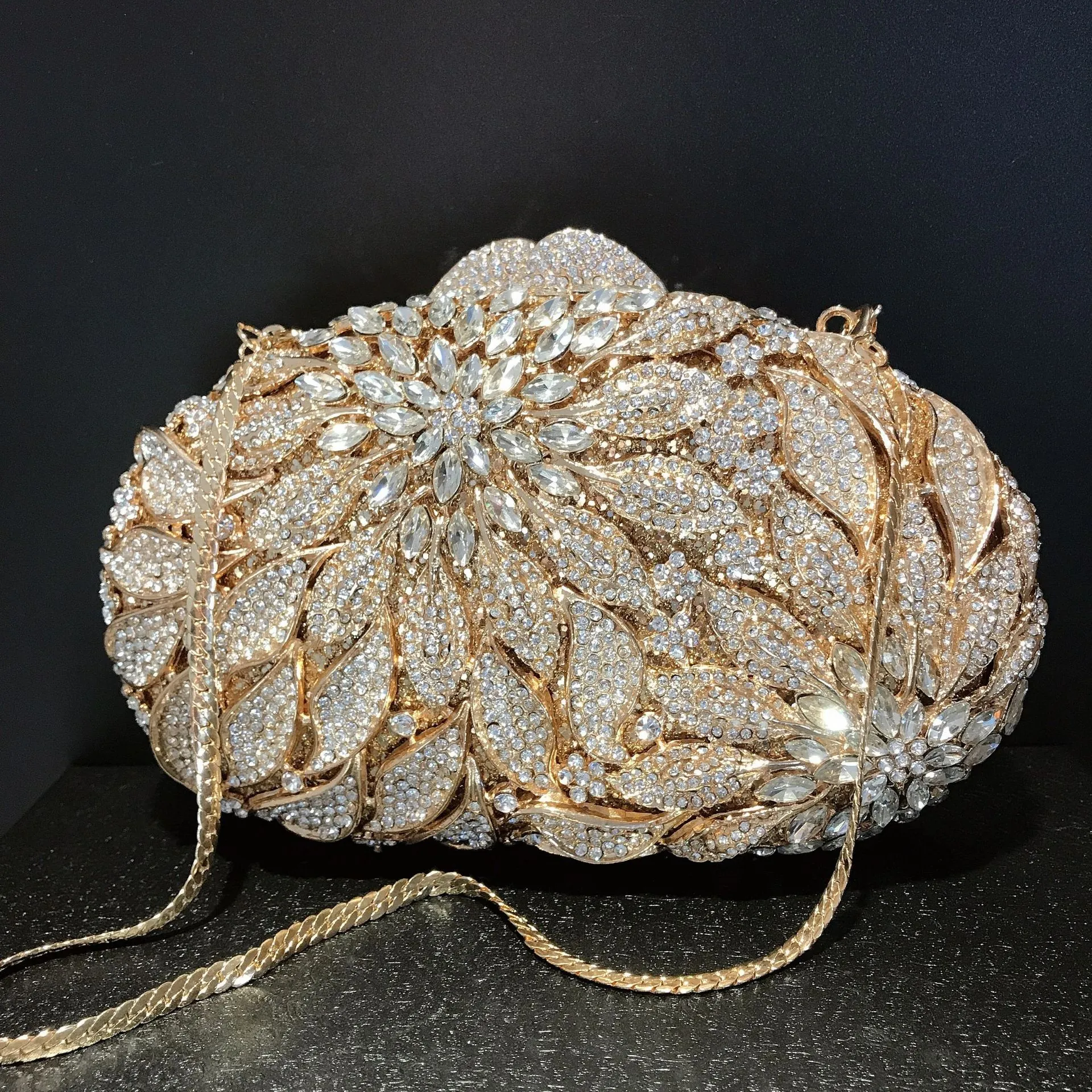 Luxury Evening Clutch Bag Metal Hollow Rhinestone Flower Pattern Banquet Party Handbag For Women Detachable Chain