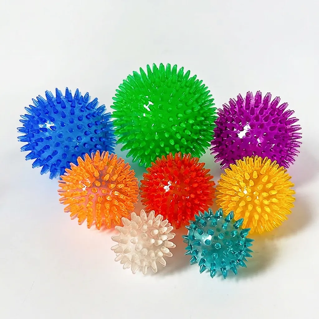 Squeaky Spiky Ball Pet Toy TPR High Elasticity Teeth Cleaning Floating Bite Resistant For Dogs