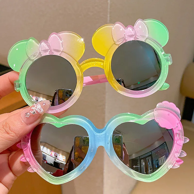 Kids Sunglasses Gradient Colorful Cartoon Heart Round Frame Plastic UV Protection Fashion For Children Toddlers