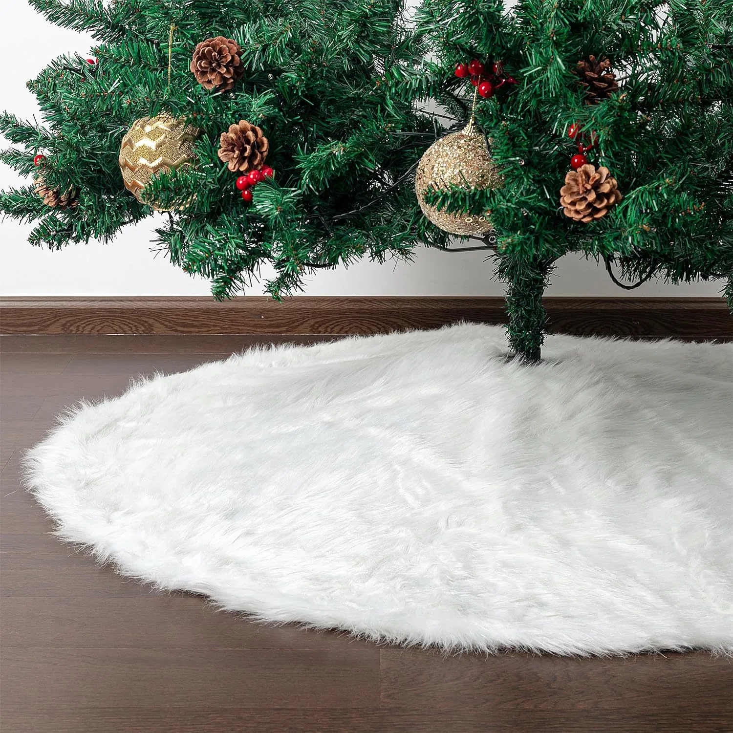 Christmas Tree Skirt White Faux Fur Soft Plush Luxury Round Xmas Holiday Tree Base Floor Decoration Ornament