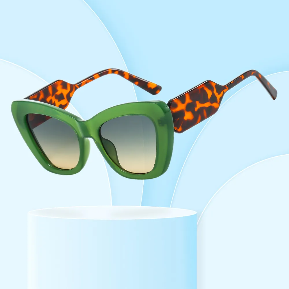 Retro Cat Eye Sunglasses PC Frame UV400 Protection Gradient Lens Trendy Oversized Fashion Eyewear For Women Men Travel
