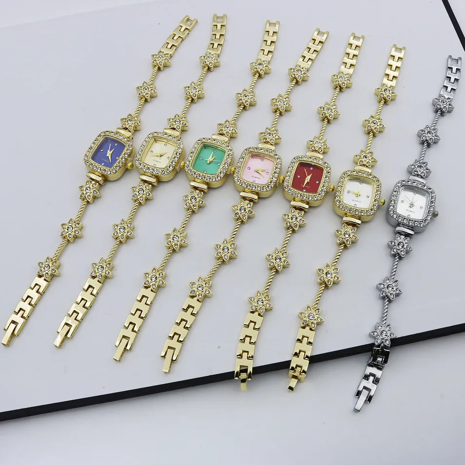 Elegant Women Quartz Watch Square Dial Alloy Rhinestone Encrusted Flower Bracelet Fashion Luxury Wristwatch