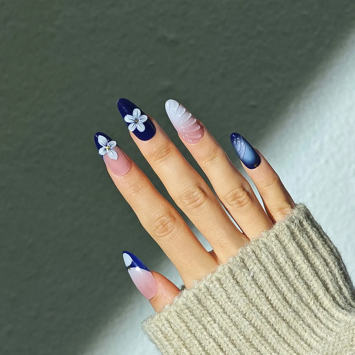 Long Almond Press On Nails With 3D White Flowers Blue Pink Gradient Shell Texture Artificial Fake Nails For Women