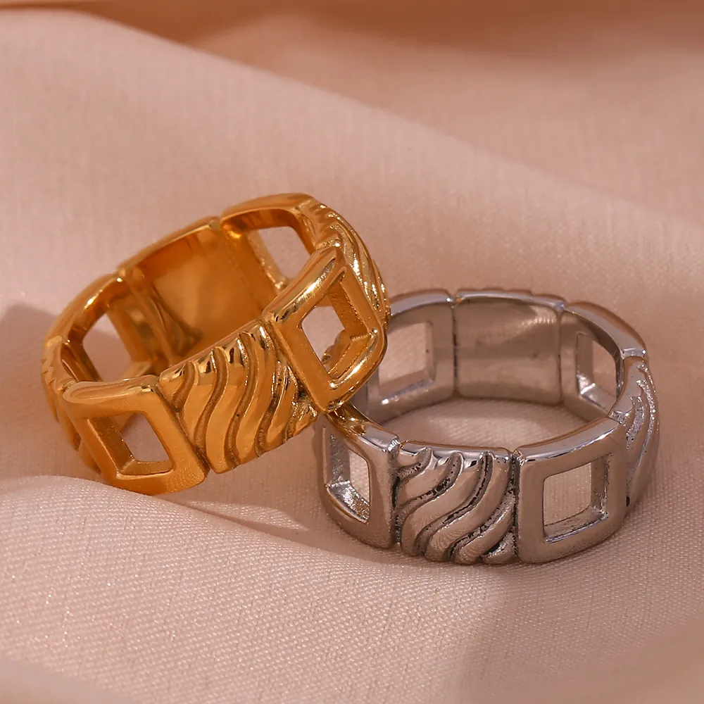 Vintage Hollow Square Stainless Steel Ring Minimalist Wave Texture 18K Gold Plated Geometric Band Ring Fashion Jewelry For Women
