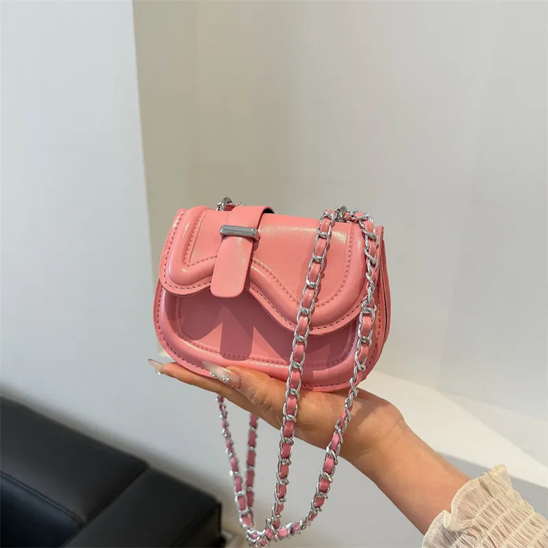 Mini Saddle Crossbody Bag PU Leather Silver Chain Strap Small Shoulder Bag For Women Fashion Solid Color Minimalist