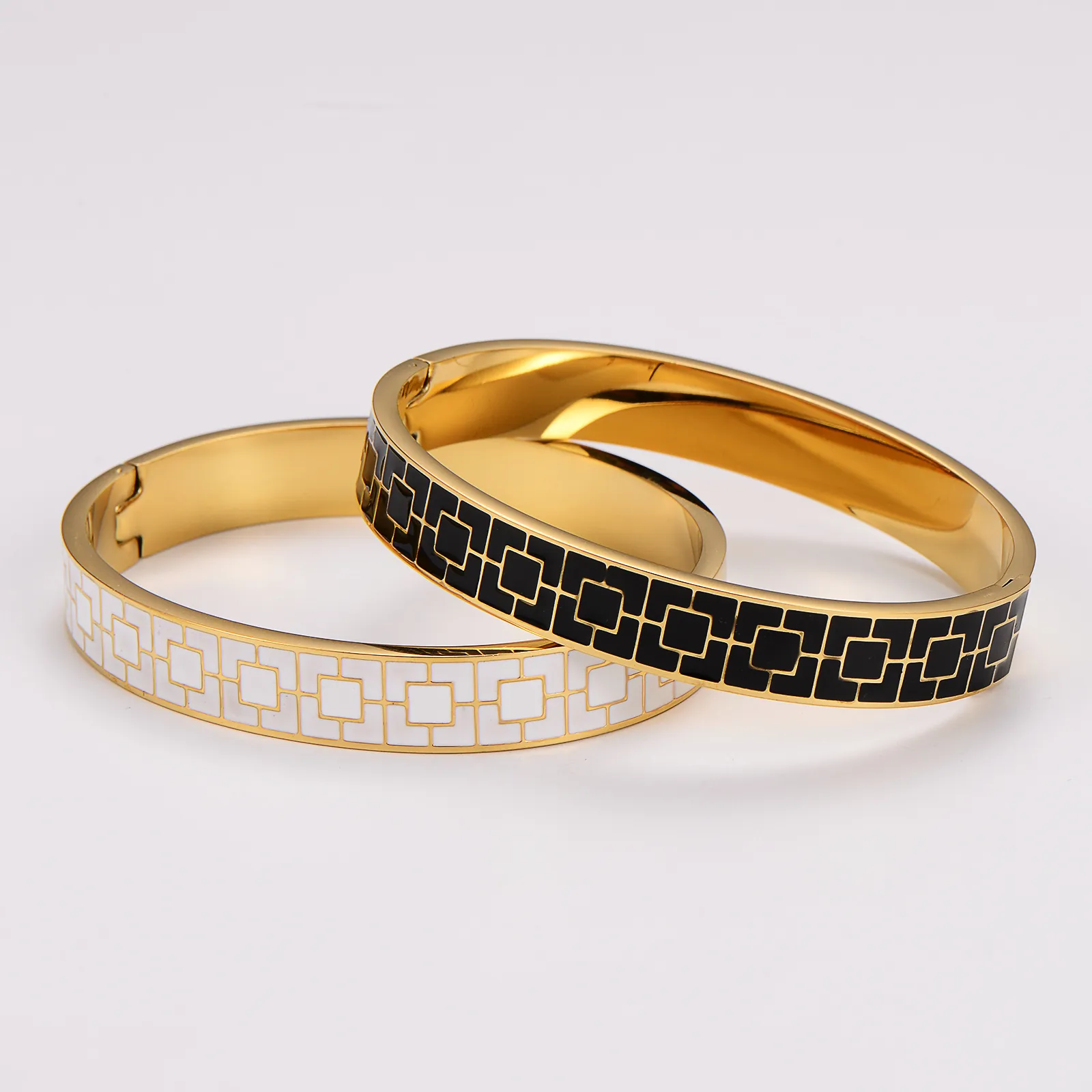 Elegant Women Stainless Steel Enamel Bangle Bracelet 18K Gold Plated Geometric Square Pattern Hinge Cuff Jewelry