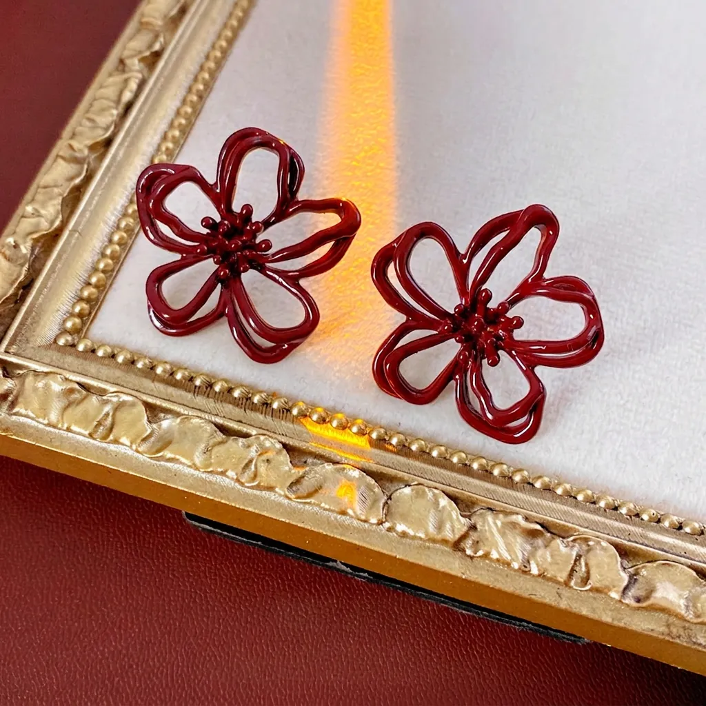 Orecchini a Bottone a Forma di Fiore Cavo in Olio di Goccia Rosso Vintage per Donna Eleganti Gioielli Floreali in Rame Con Perno in Argento Accessorio
