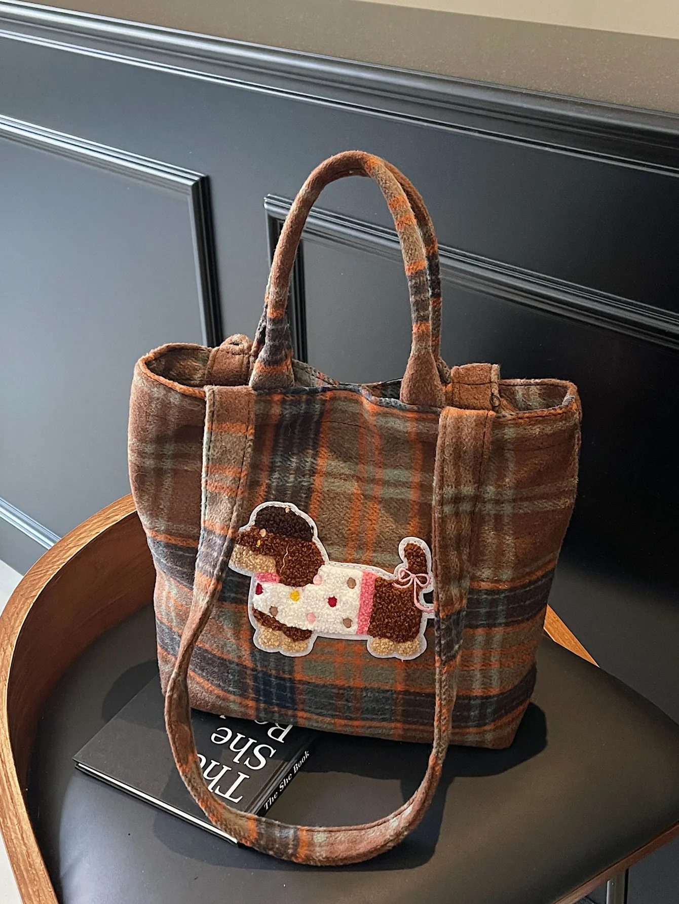 Woolen Plaid Tote Bag Large Capacity Handbag With Cartoon Dog Embroidery For Autumn Winter Daily Commuting Retro Style