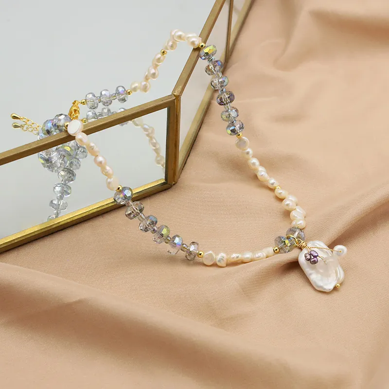Artificial Baroque Pearl Necklace Natural Freshwater Irregular Beaded Crystal Choker With 18K Gold Plated Pendant For Women Vintage