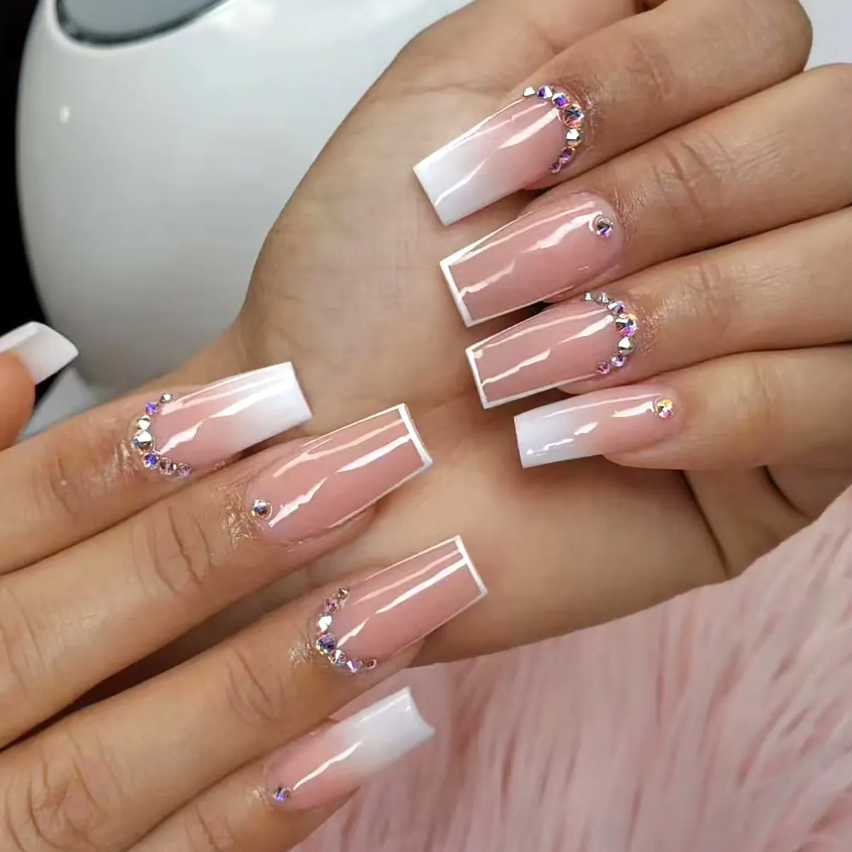Nude Pink Gradient Press On Nails Rhinestone Embellishment French Ombre Long Coffin Fake Nails For Women Daily Use
