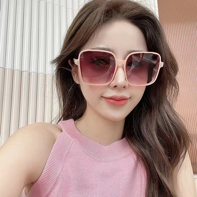Fashion Square Oversized Sunglasses For Women PC Frame UV400 Protection Gradient Lens Trendy Eyewear
