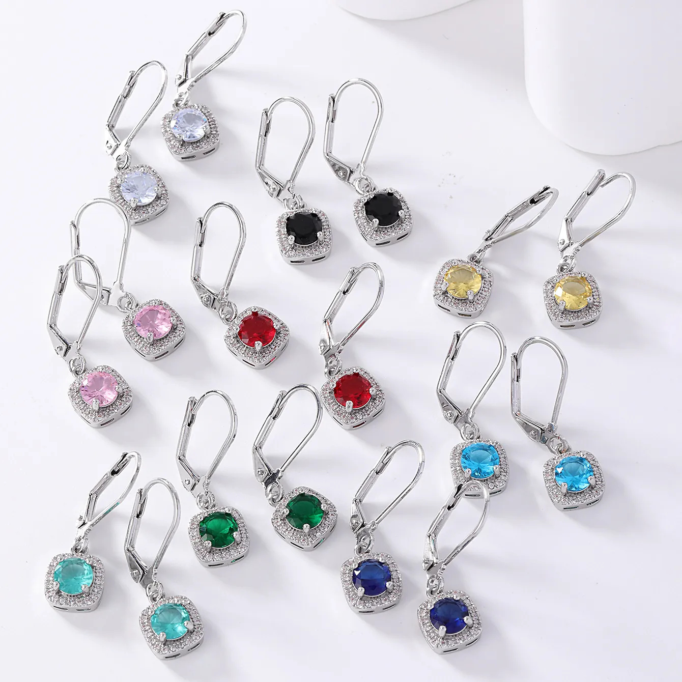Elegant Round Zirconia Halo Drop Earrings For Women Fashion Copper Cubic Zirconia Leverback Dangle Earrings Shiny Jewelry