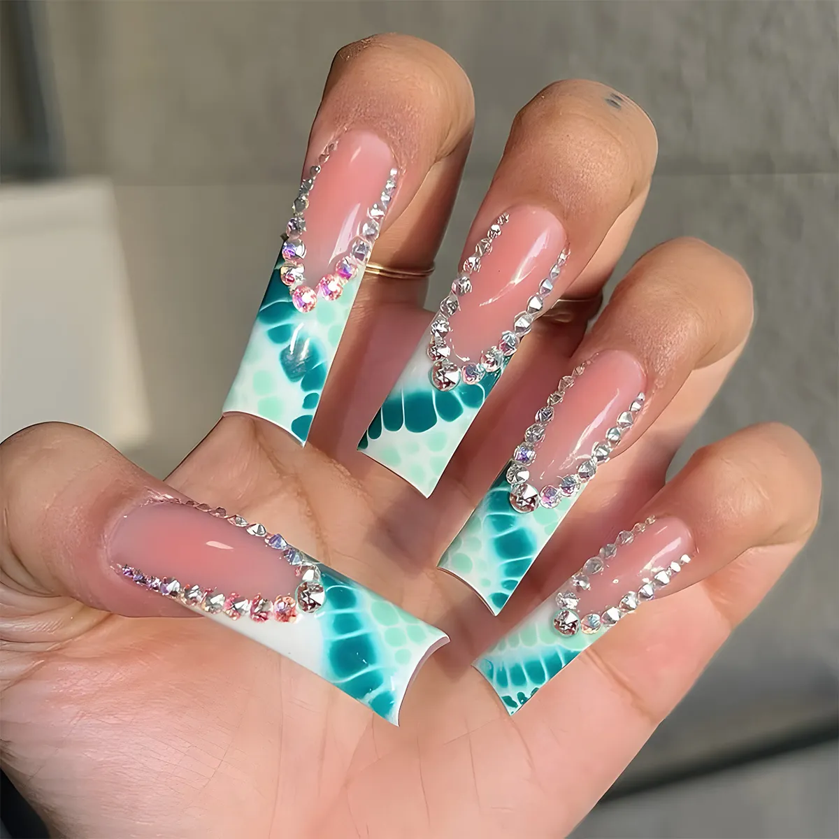 Long Coffin Press On Nails Nude Pink Blue Gradient Snake Skin Pattern Rhinestone French Style False Nails