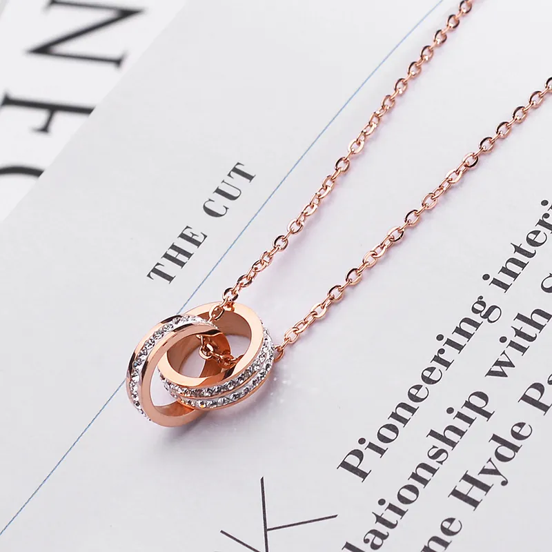 Women Titanium Steel Interlocking Double Ring Necklace Elegant Pave Rhinestone Pendant Clavicle Chain Jewelry Accessory