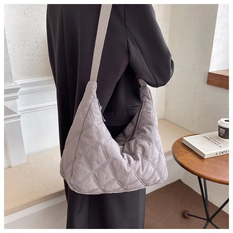 Quilted Puffer Hobo Bag Nylon Diamond Pattern Large Capacity Crossbody Shoulder Bag Women Casual Travel Lightweight