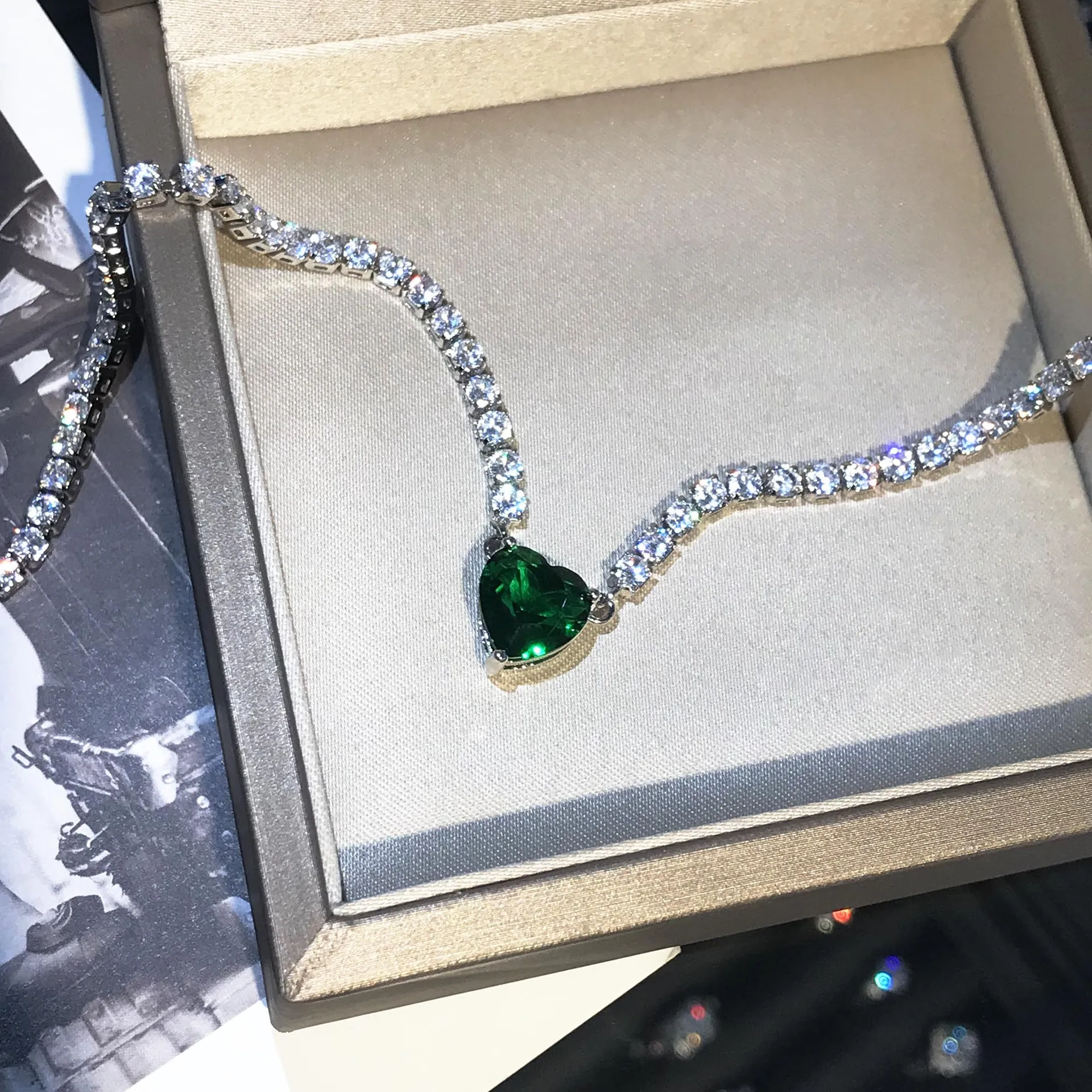 Heart Shaped Green Gemstone Pendant Necklace Copper With Round White Zircon Tennis Chain Elegant Choker For Women