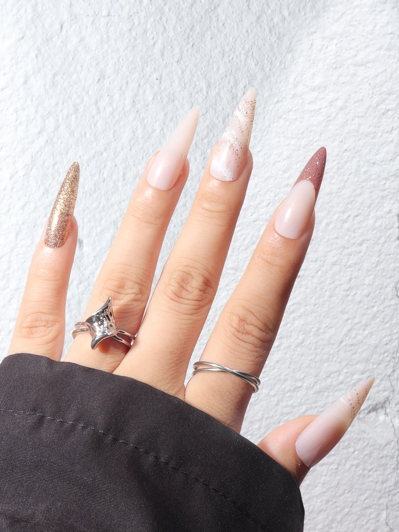 Faux Ongles Longs Stiletto À Presser Motifs Marbre Paillettes Dorées Style Français En Plastique ABS Pour Femmes