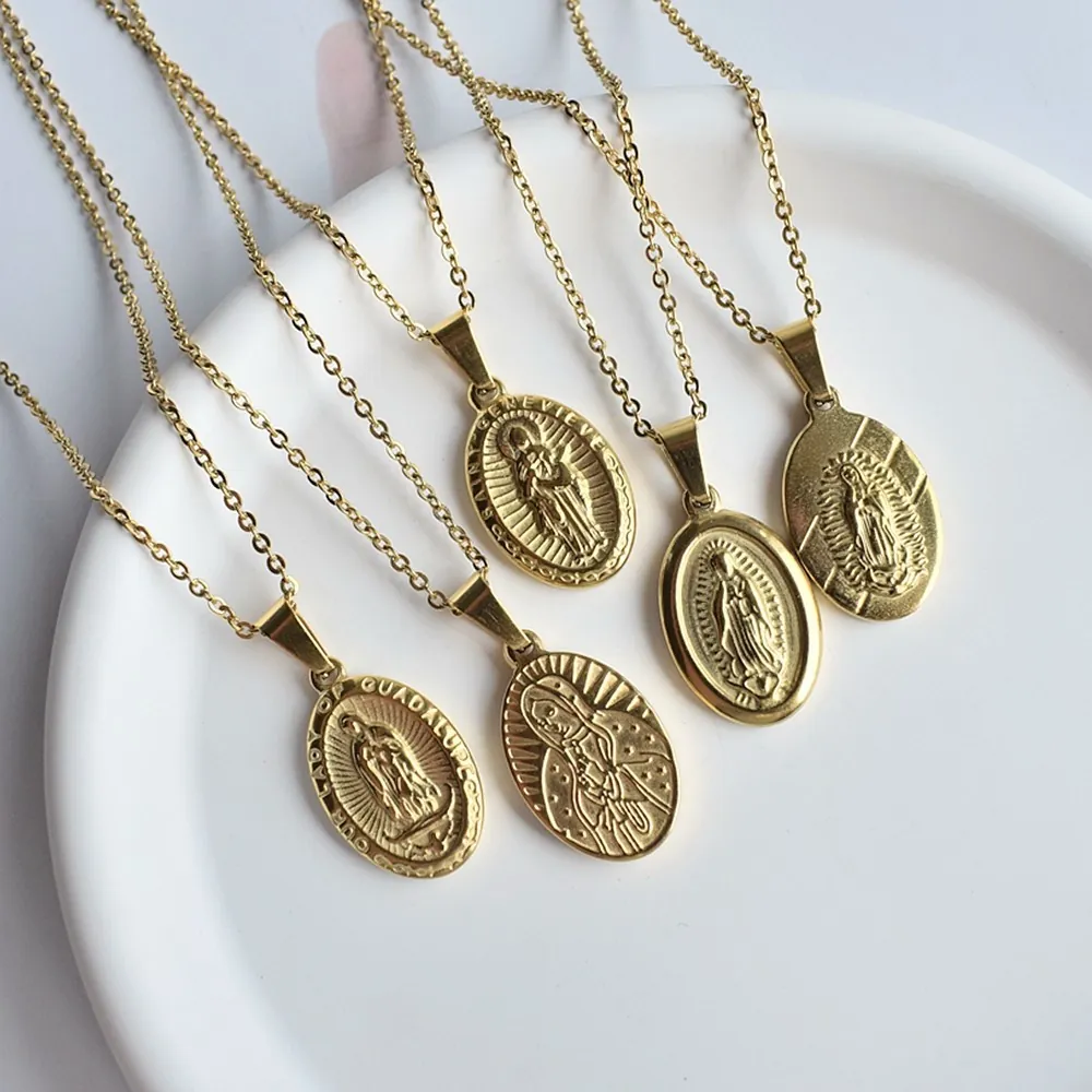 Collier Pendentif Pièce Ovale Vierge Marie Guadalupe Saint Genevieve Acier Inoxydable Plaqué Or Bijoux Vintage