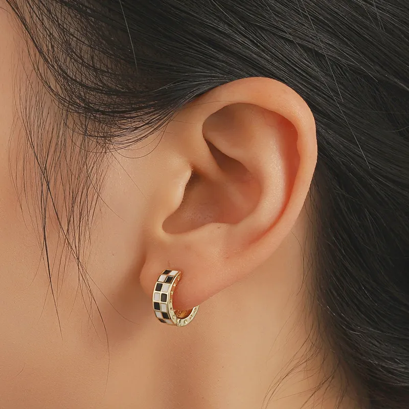 Checkerboard Huggie Hoop Earrings Copper Enamel Black White Geometric Jewelry For Women With Resin Earring Post Fashion